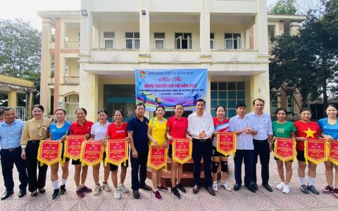 Hội nông dân xã Xuân Sinh tổ chức giải bóng chuyền hơi thiết thực chào mừng kỷ niệm 93 năm ngày thành lập Hội Nông dân Việt Nam 14/10/1930 -14/10/2023,