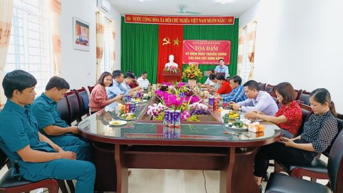 Toàn cảnh.jpg