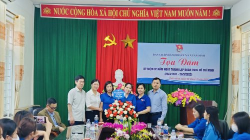 Đoàn thể.jpg
